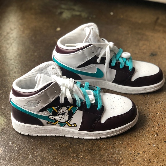 mighty ducks jordan 1